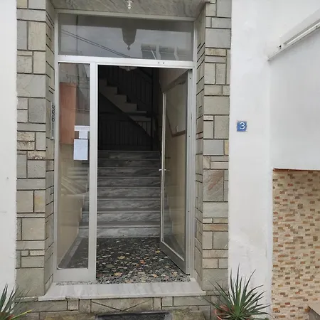 公寓 Eleni House *